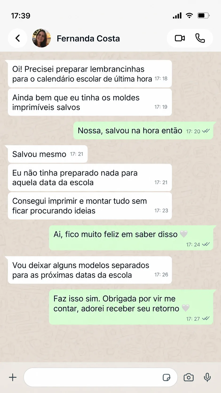 Conversa ilustrativa de Fernanda sobre os moldes para datas escolares